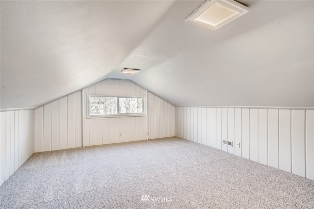 2824 Benson Road South Renton, WA 98055 - Photo 16 of 25