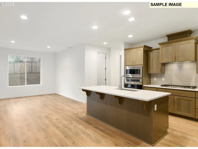 $776,660 | 11597 Southeast Majestic Fls Avenue, Unit LT 748, Happy Valley, OR 97086