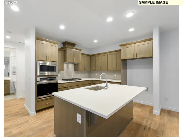 $776,660 | 11597 Southeast Majestic Fls Avenue, Unit LT 748, Happy Valley, OR 97086