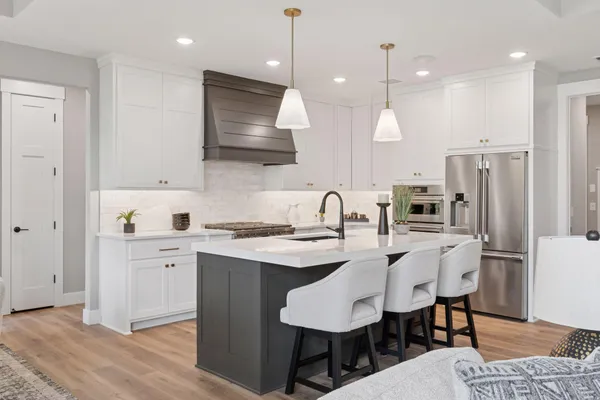 $869,900 | 11301 Latrobe Ln Lake North, Lake Elmo, MN 55042