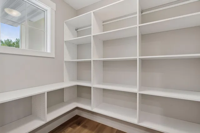 $889,500 | 11301 Latrobe Ln Lake North, Lake Elmo, MN 55042