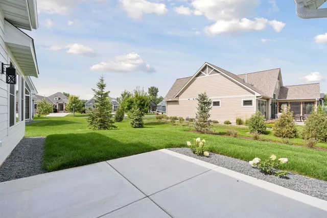 $889,500 | 11301 Latrobe Ln Lake North, Lake Elmo, MN 55042