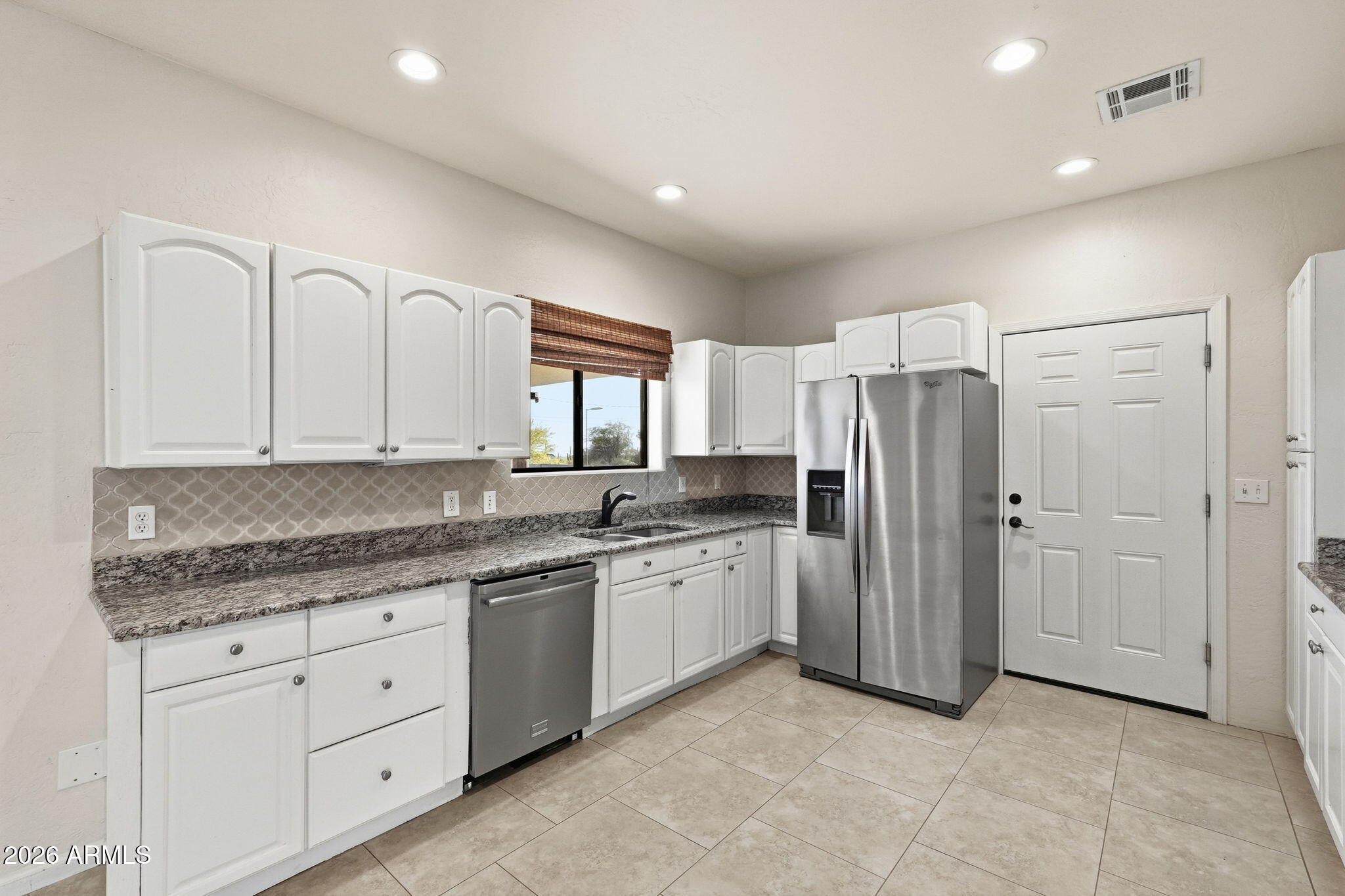 1651 South Prospectors Road Apache Junction, AZ 85119 - Photo 11 of 66 Kitchen