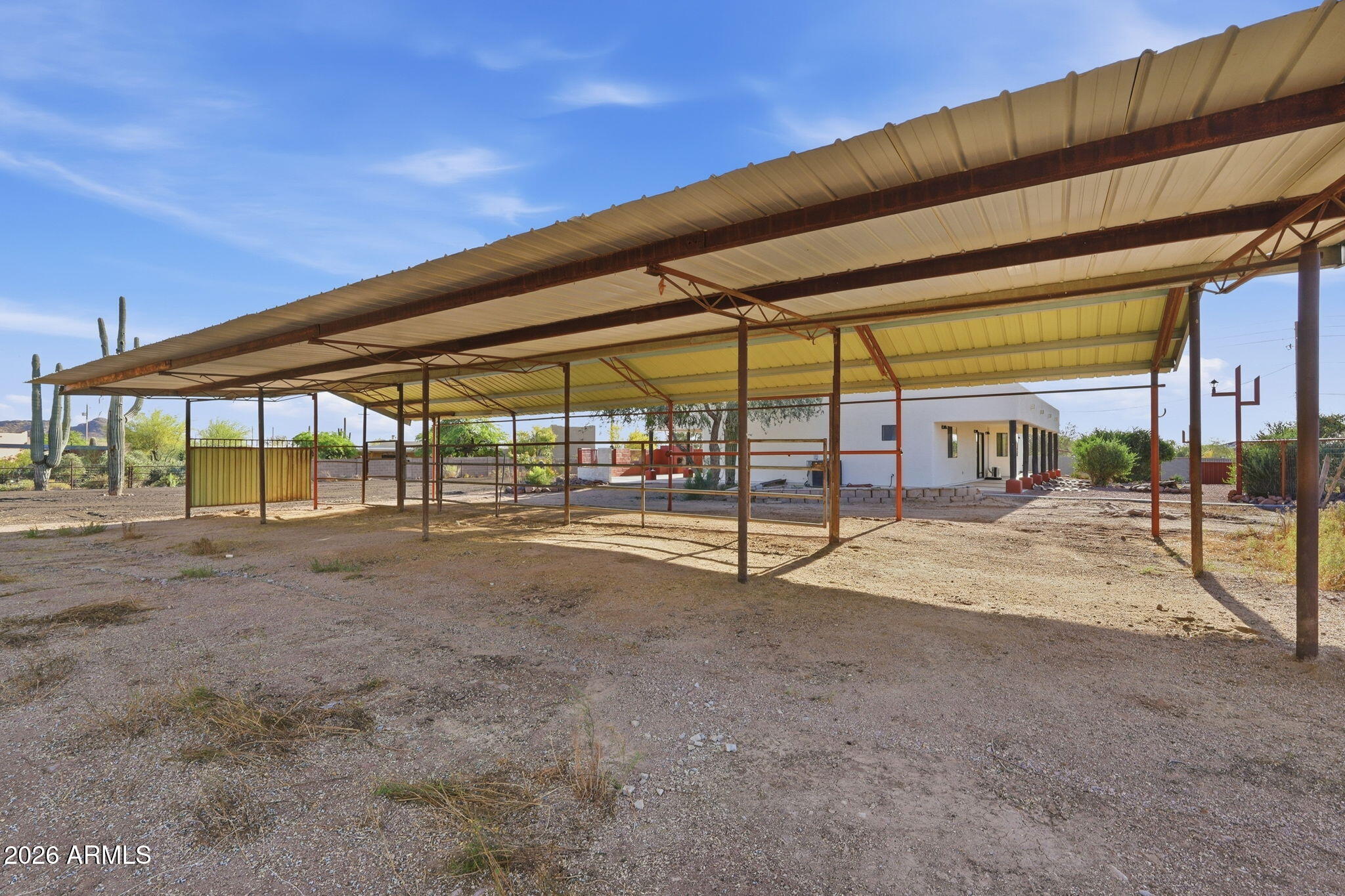 1651 South Prospectors Road Apache Junction, AZ 85119 - Photo 41 of 66 Stalls