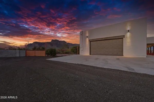 $600,000 | 1651 South Prospectors Road, Apache Junction, AZ 85119