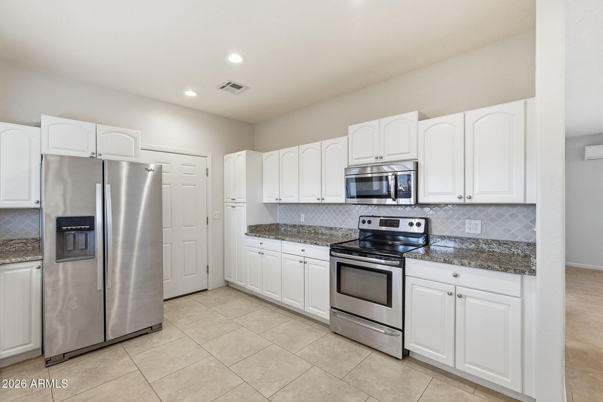 1651 South Prospectors Road Apache Junction, AZ 85119 - Photo 8 of 66 Kitchen