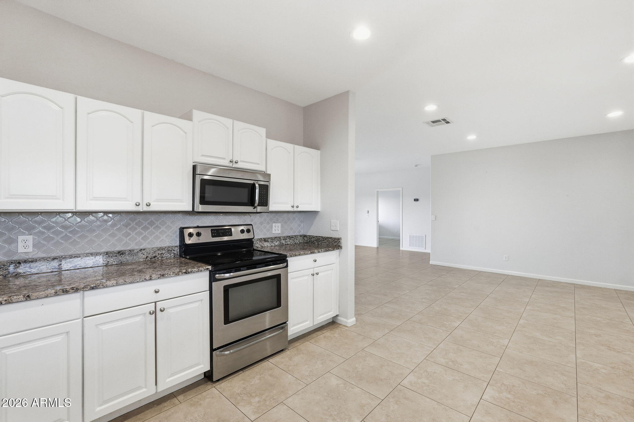 1651 South Prospectors Road Apache Junction, AZ 85119 - Photo 9 of 66 Kitchen