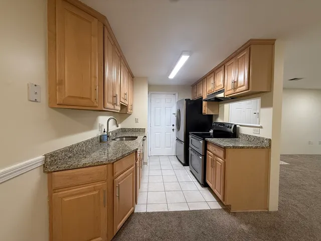 $2,600 | 10 Squire Court, Unit 1, Natick, MA 01760