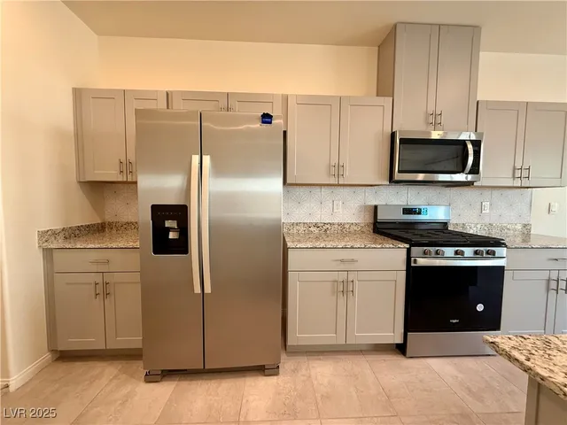 $2,195 | 380 Canary Song Drive, Henderson, NV 89011