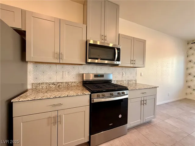 $2,195 | 380 Canary Song Drive, Henderson, NV 89011