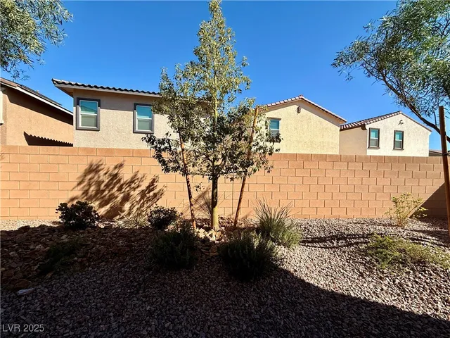 $2,195 | 380 Canary Song Drive, Henderson, NV 89011