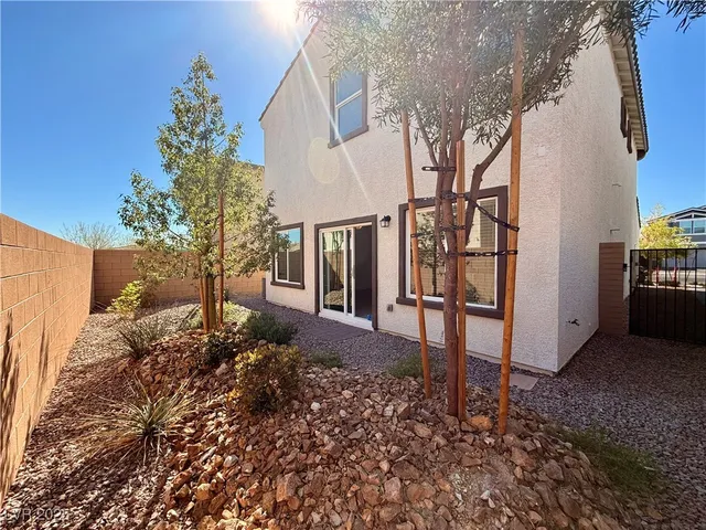 $2,195 | 380 Canary Song Drive, Henderson, NV 89011