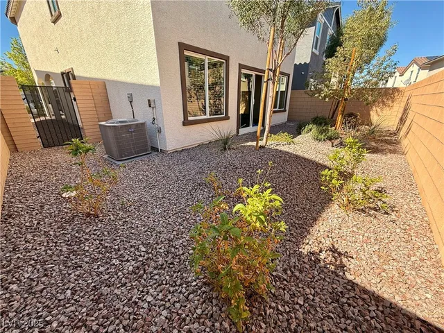 $2,195 | 380 Canary Song Drive, Henderson, NV 89011