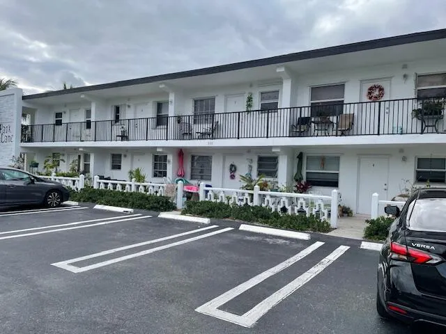 $1,500 | 111 Southeast 1st Street, Unit 7, Boynton Beach, FL 33435