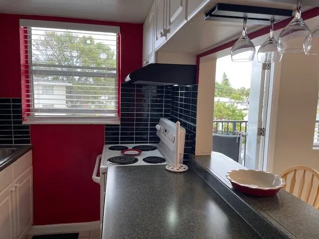 $1,500 | 111 Southeast 1st Street, Unit 7, Boynton Beach, FL 33435