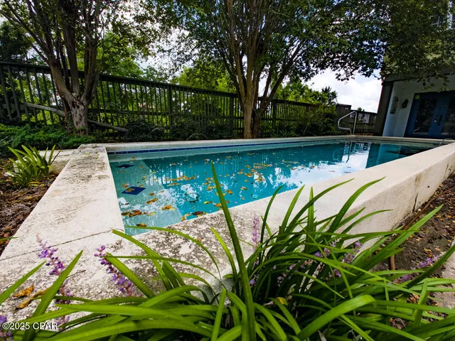 $699,999 | 7325 Suwanee Avenue, Southport, FL 32409