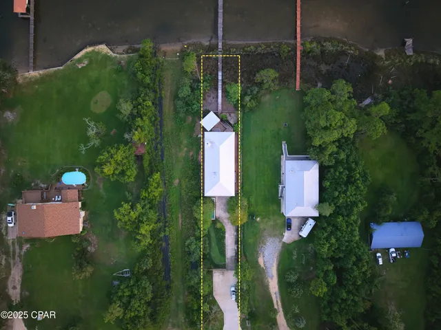 $699,999 | 7325 Suwanee Avenue, Southport, FL 32409