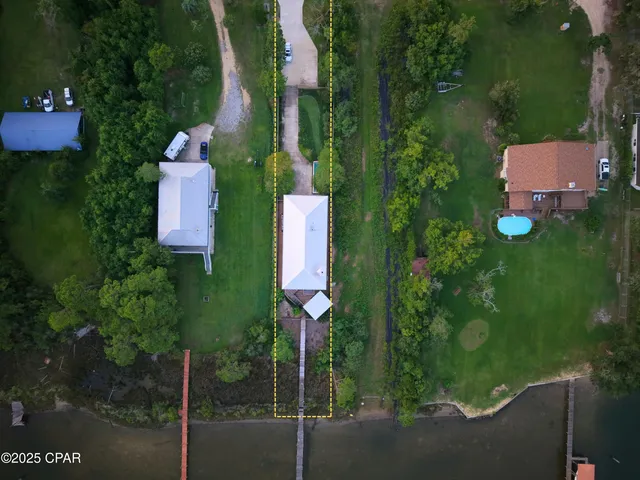 $699,999 | 7325 Suwanee Avenue, Southport, FL 32409