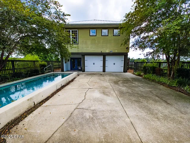 $699,999 | 7325 Suwanee Avenue, Southport, FL 32409