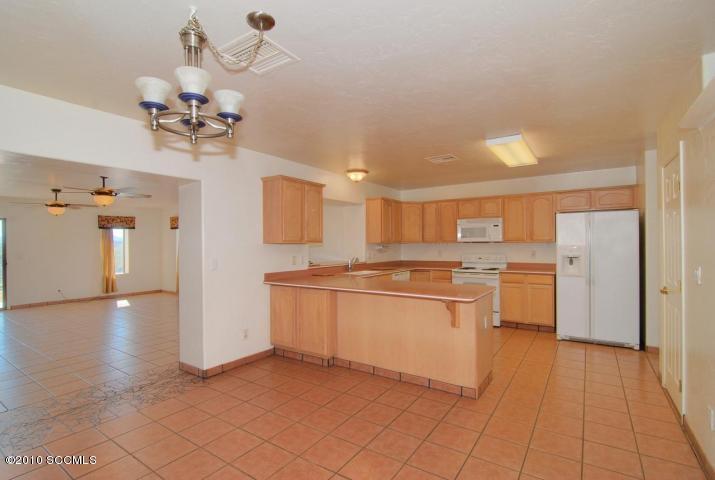 1460 Circulo Sombrero Rio Rico, AZ 85648 - Photo 2 of 6