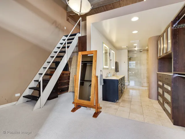 a view of entryway and hall