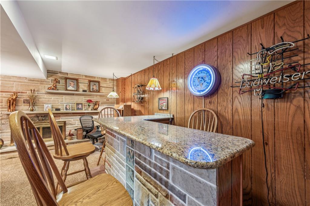 250 Victory Road Saxonburg, PA 16056 - Photo 20 of 33 a kitchen with a table and chairs