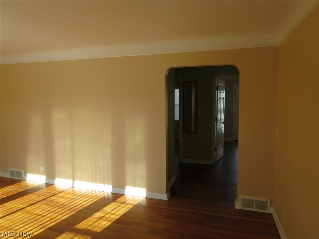 5602 Ridgewood Avenue Parma, OH 44129 - Photo 3 of 29 Gallery Image 3