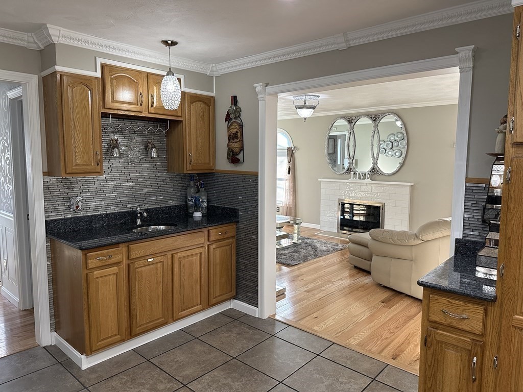 48 Spruce Road North Reading, MA 01864 - Photo 10 of 30 Gallery Image 10