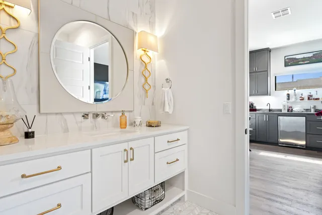 $1,550,000 | 223 Golden Bear Drive, Austin, TX 78738