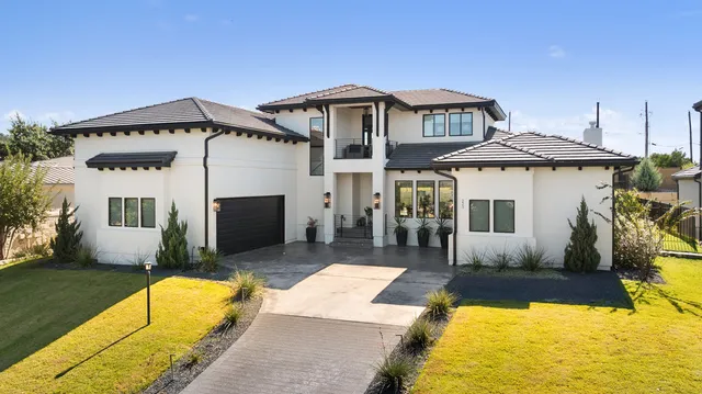 $1,550,000 | 223 Golden Bear Drive, Austin, TX 78738