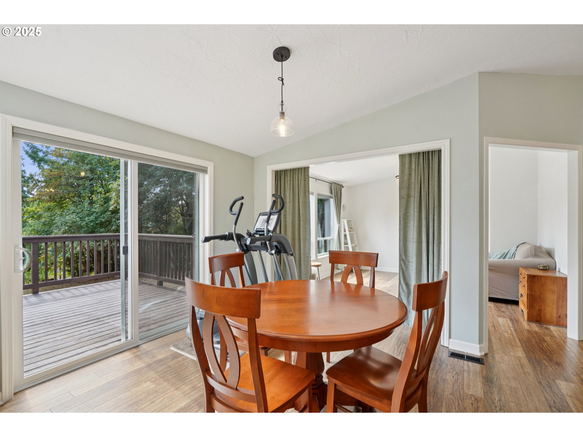 15601 South Thayer Road Oregon City, OR 97045 - Photo 7 of 33 Gallery Image 7
