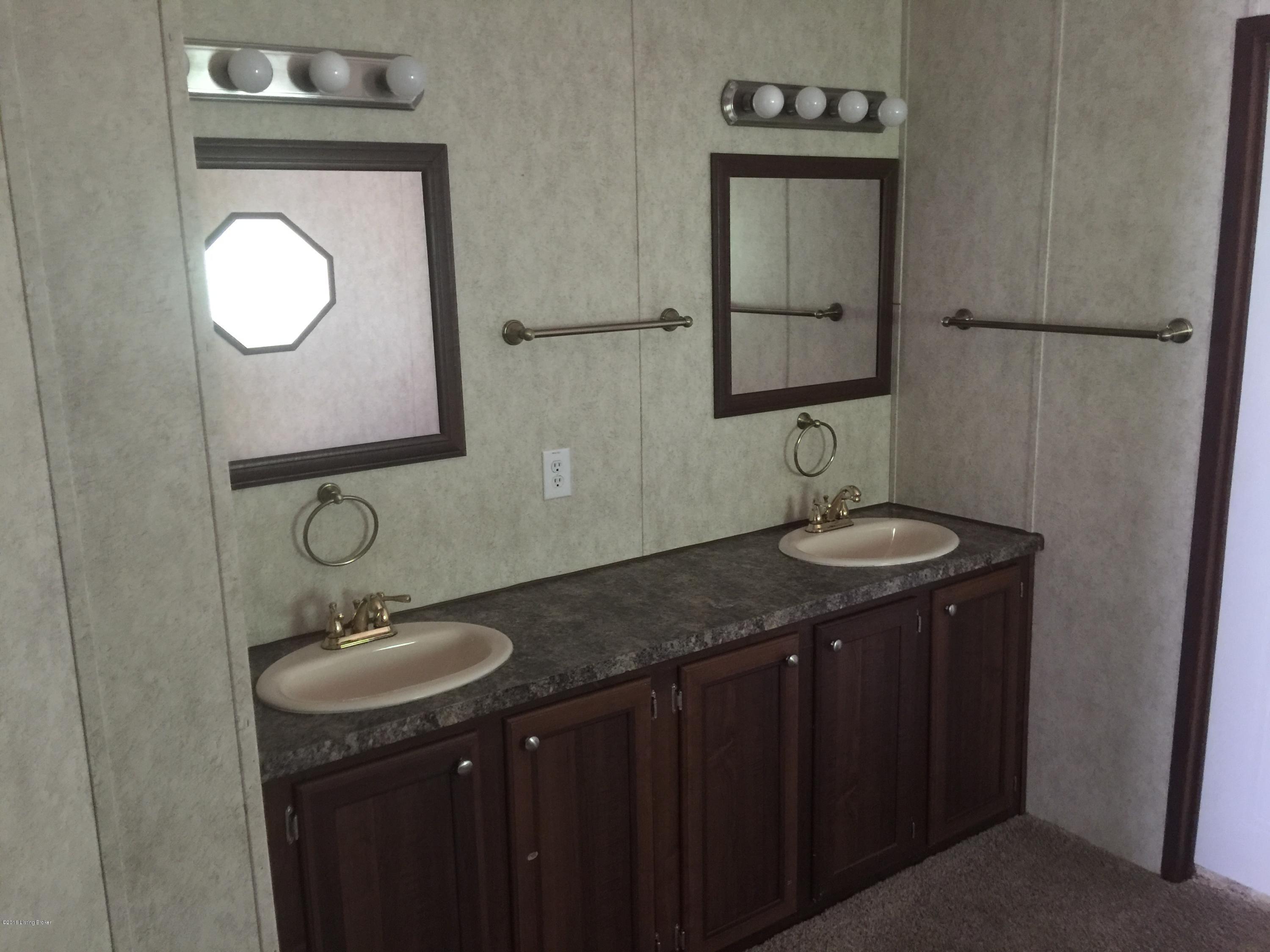 601 West Ready Road Caneyville, KY 42721 - Photo 5 of 14 IMG_1675