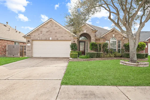 $2,200 | 9515 Denfield Lane, Houston, TX 77070