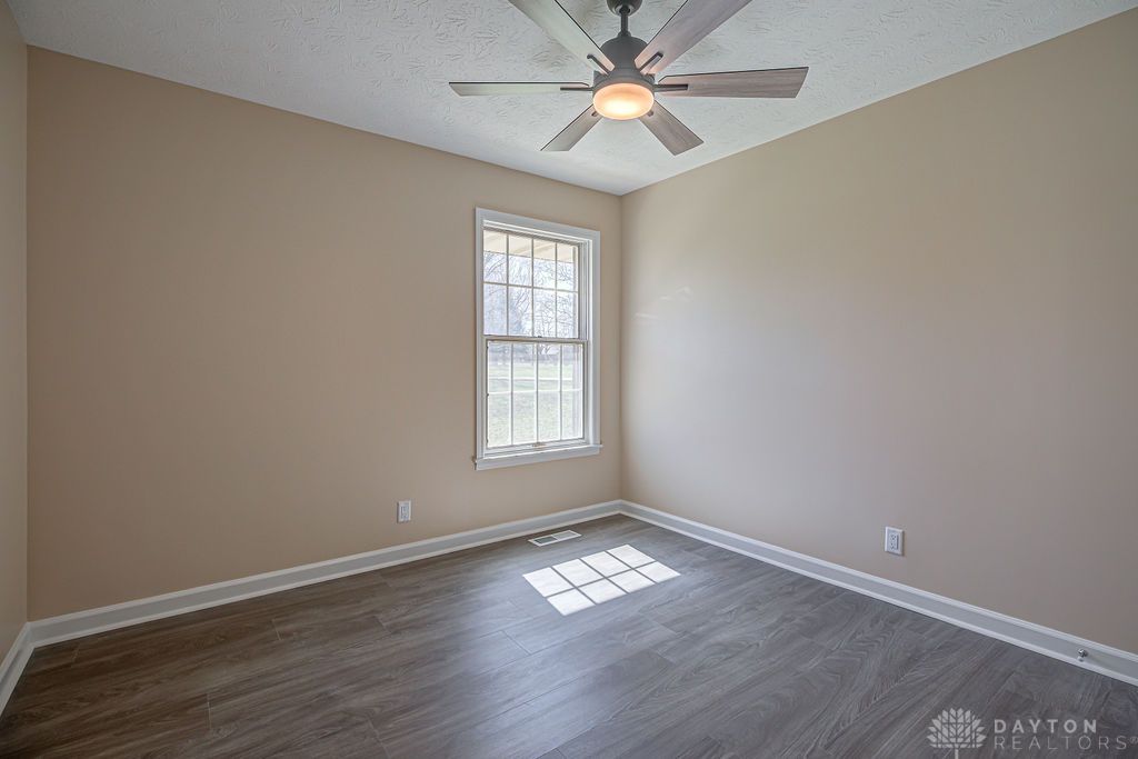 5740 Hendrickson Road Franklin, OH 45005 - Photo 21 of 51 Gallery Image 21