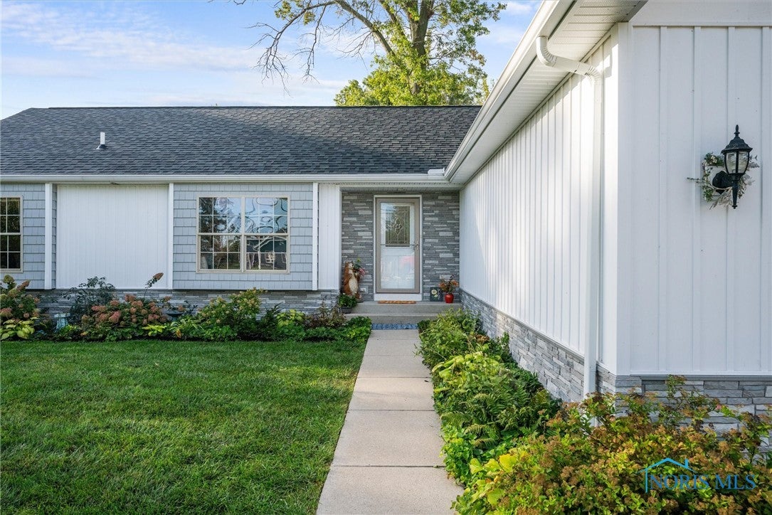5902 Bay Shore Road Oregon, OH 43616 - Photo 5 of 32 Gallery Image 5