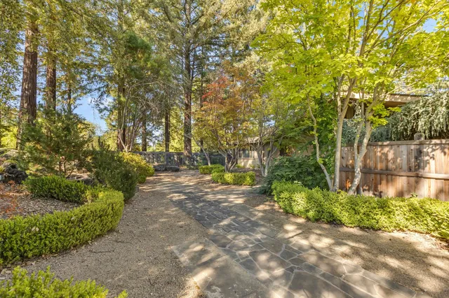 $1,000,000 | 7120 Hazel Avenue, Orangevale, CA 95662