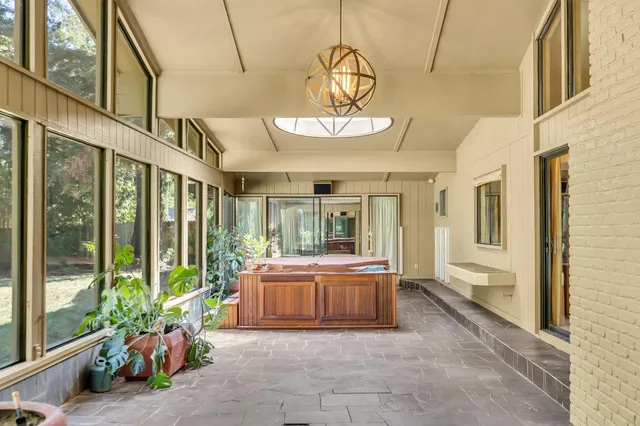 $1,000,000 | 7120 Hazel Avenue, Orangevale, CA 95662