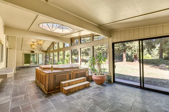 $1,000,000 | 7120 Hazel Avenue, Orangevale, CA 95662