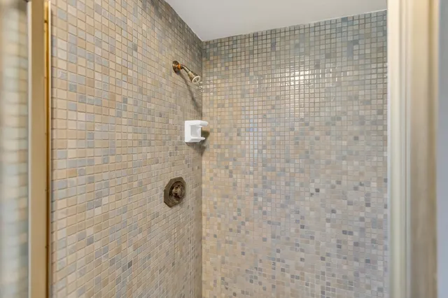 $1,000,000 | 7120 Hazel Avenue, Orangevale, CA 95662