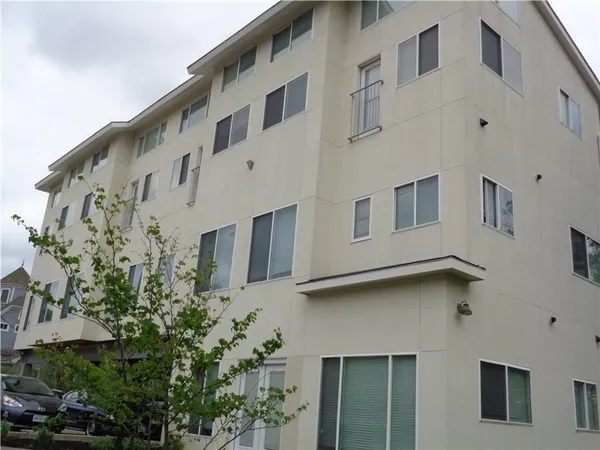 $1,999 | 210 East 32nd Street, Unit E, Austin, TX 78705