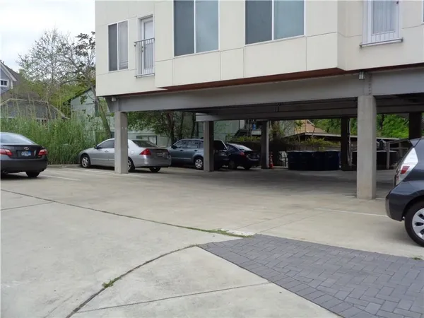 $1,999 | 210 East 32nd Street, Unit E, Austin, TX 78705