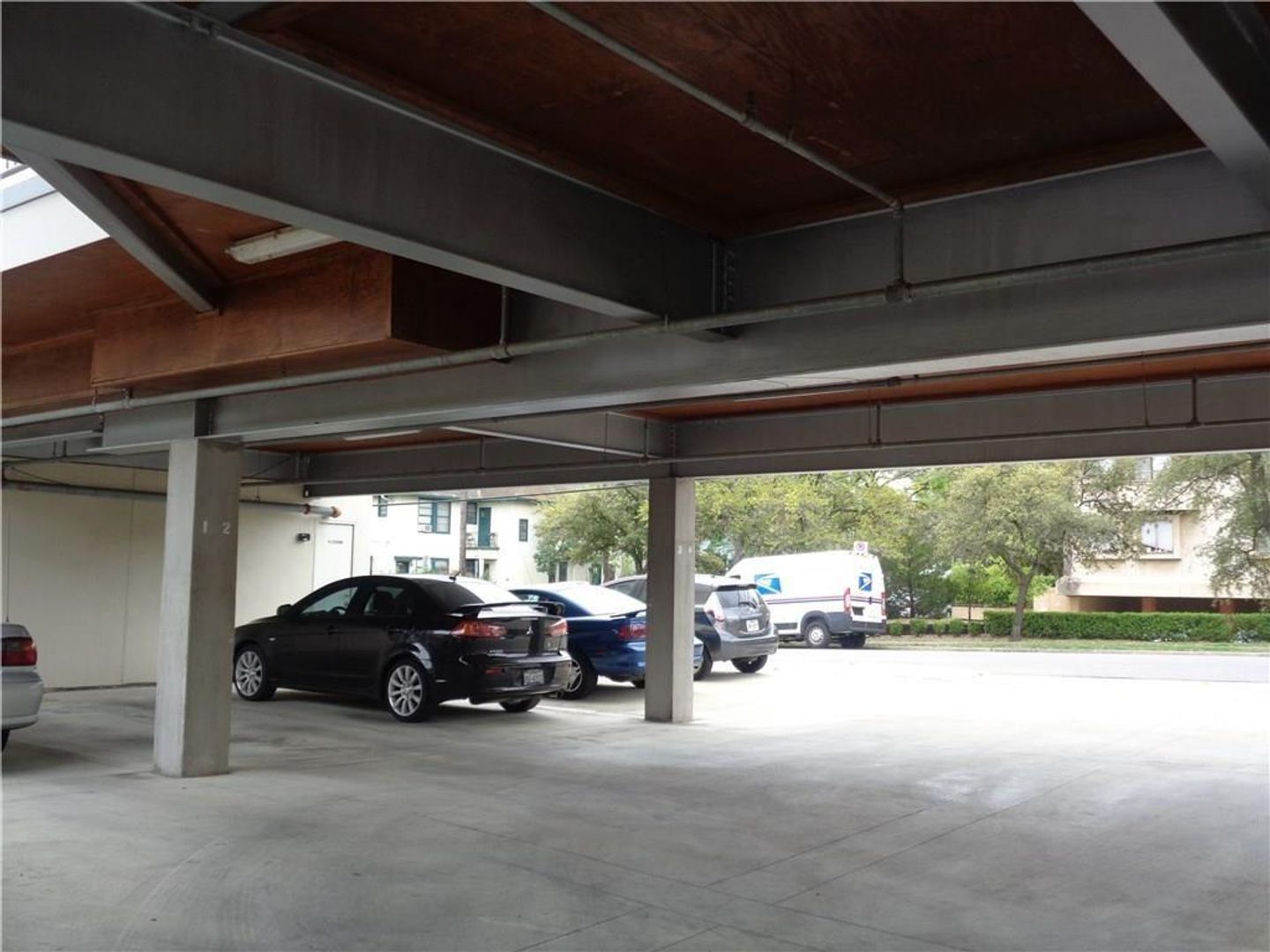 210 East 32nd Street, Unit E Austin, TX 78705 - Photo 16 of 24 a view of car parking