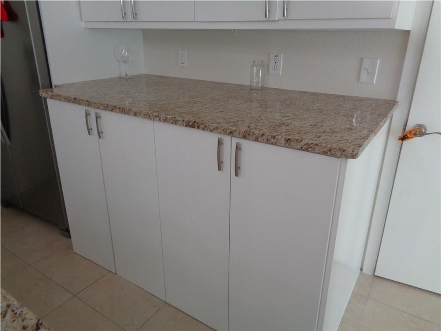 210 East 32nd Street, Unit E Austin, TX 78705 - Photo 20 of 24 a kitchen with a sink