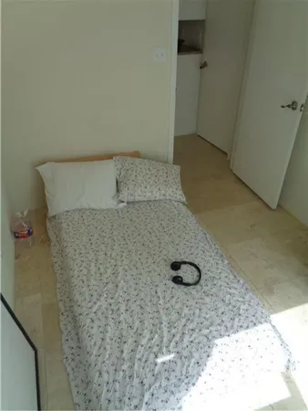 $1,999 | 210 East 32nd Street, Unit E, Austin, TX 78705