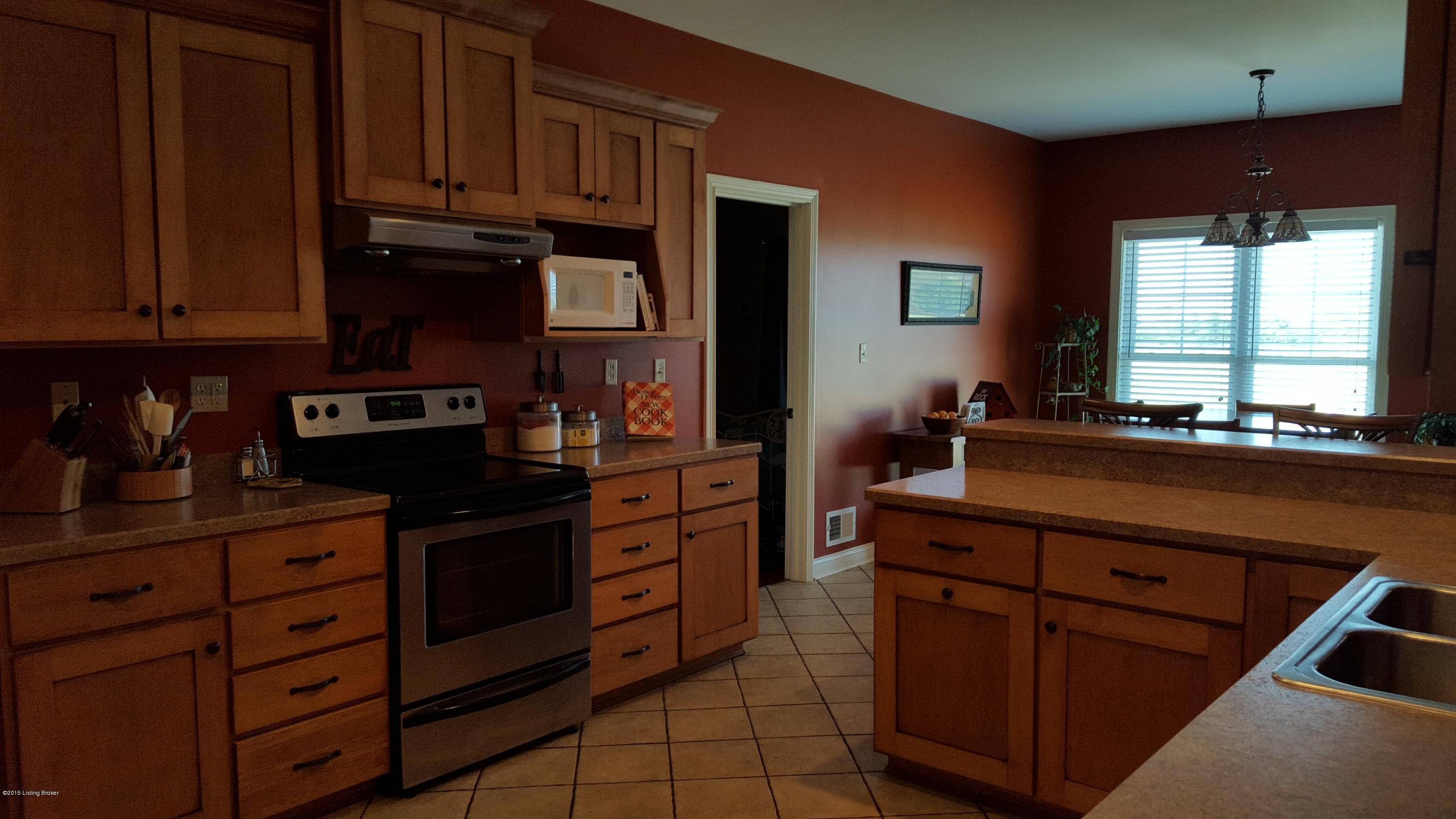 1599 Lawrenceburg Road Bloomfield, KY 40008 - Photo 16 of 34 20150907_095010