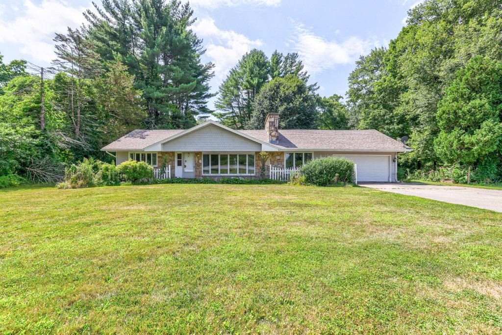 161 Heritage Road Putnam, CT 06260 - Photo 1 of 30 Gallery Image 1