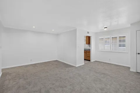 $189,999 | 5948 Walerga Road, Unit 4, Sacramento, CA 95842