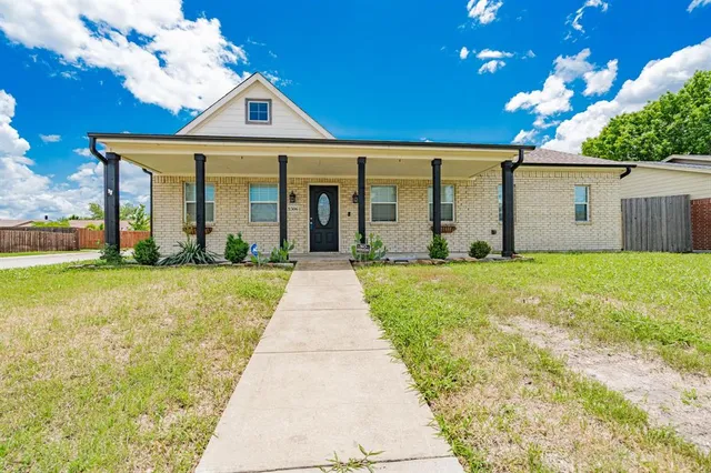 $340,000 | 8306 Chesham Drive, Rowlett, TX 75088
