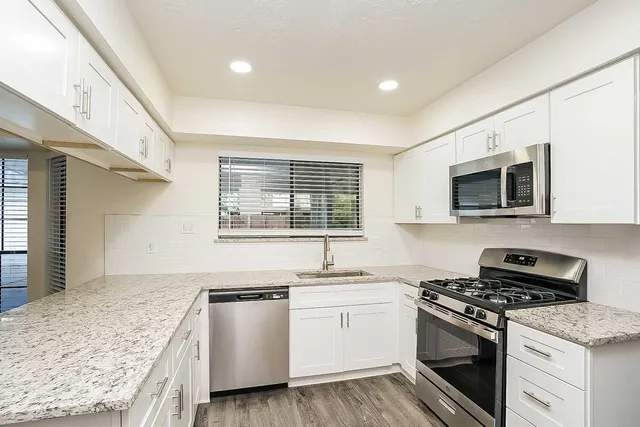 $2,375 | 7838 Sunny Ridge Drive, Houston, TX 77095