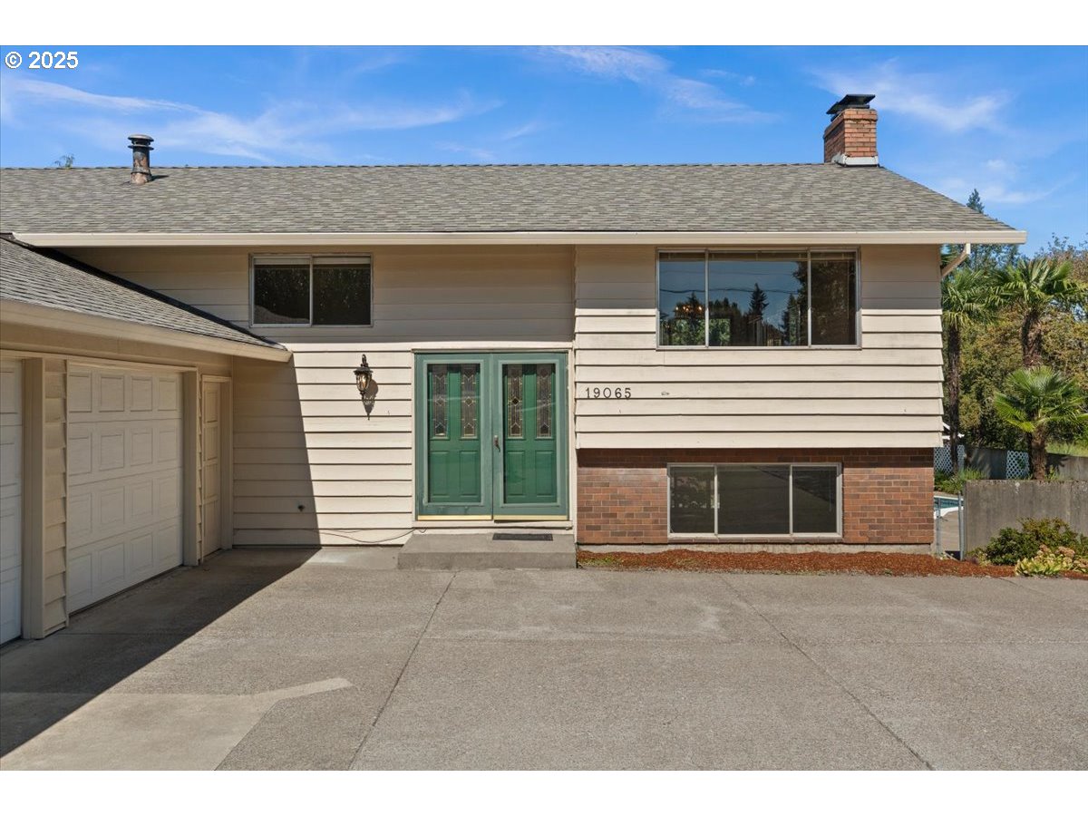 19065 Southwest Gassner Road Beaverton, OR 97007 - Photo 3 of 47 Gallery Image 3